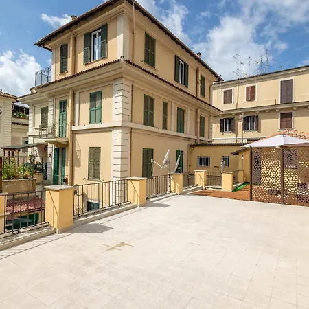 Jmartins Colosseo Guest house Rome
